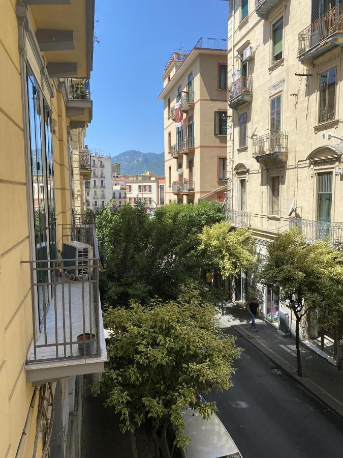 Holiday Guesthouse Salerno Ngoại thất bức ảnh