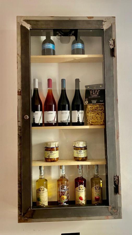 Holiday Guesthouse Salerno Ngoại thất bức ảnh
